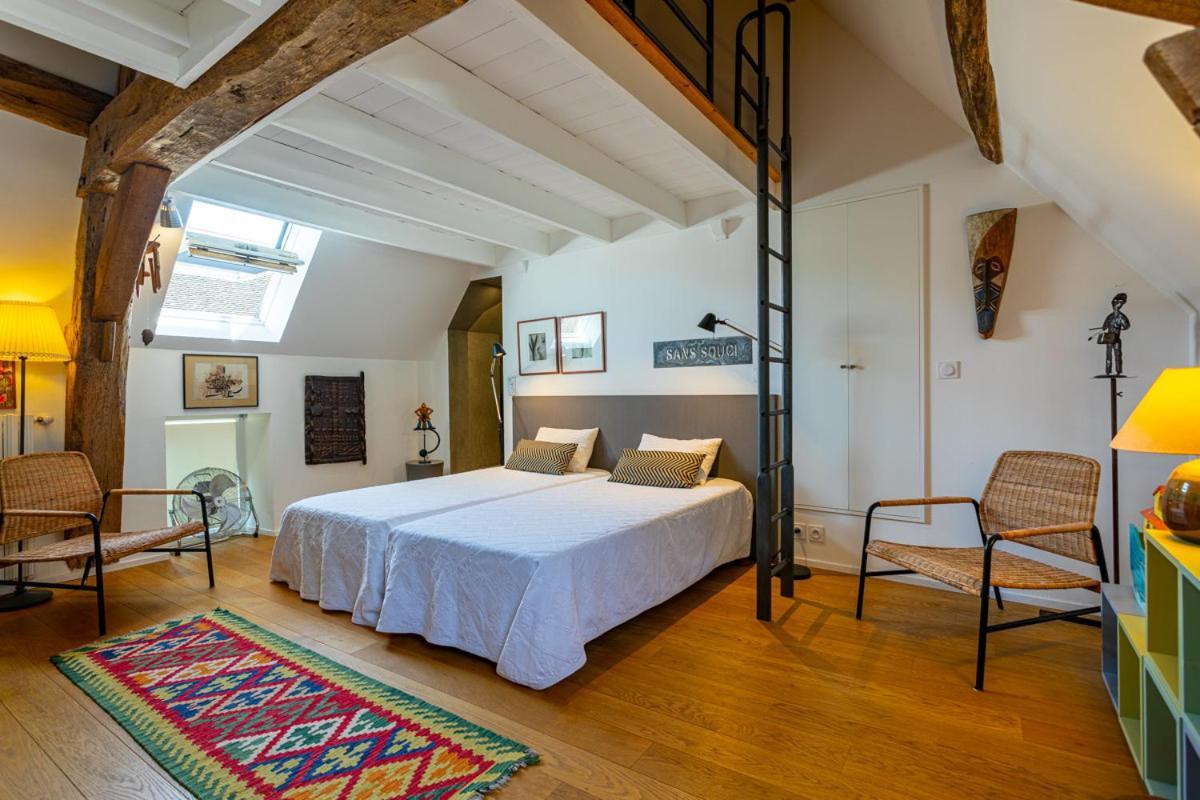 L'Atelier Du Relais Bed and Breakfast Laives Eksteriør billede