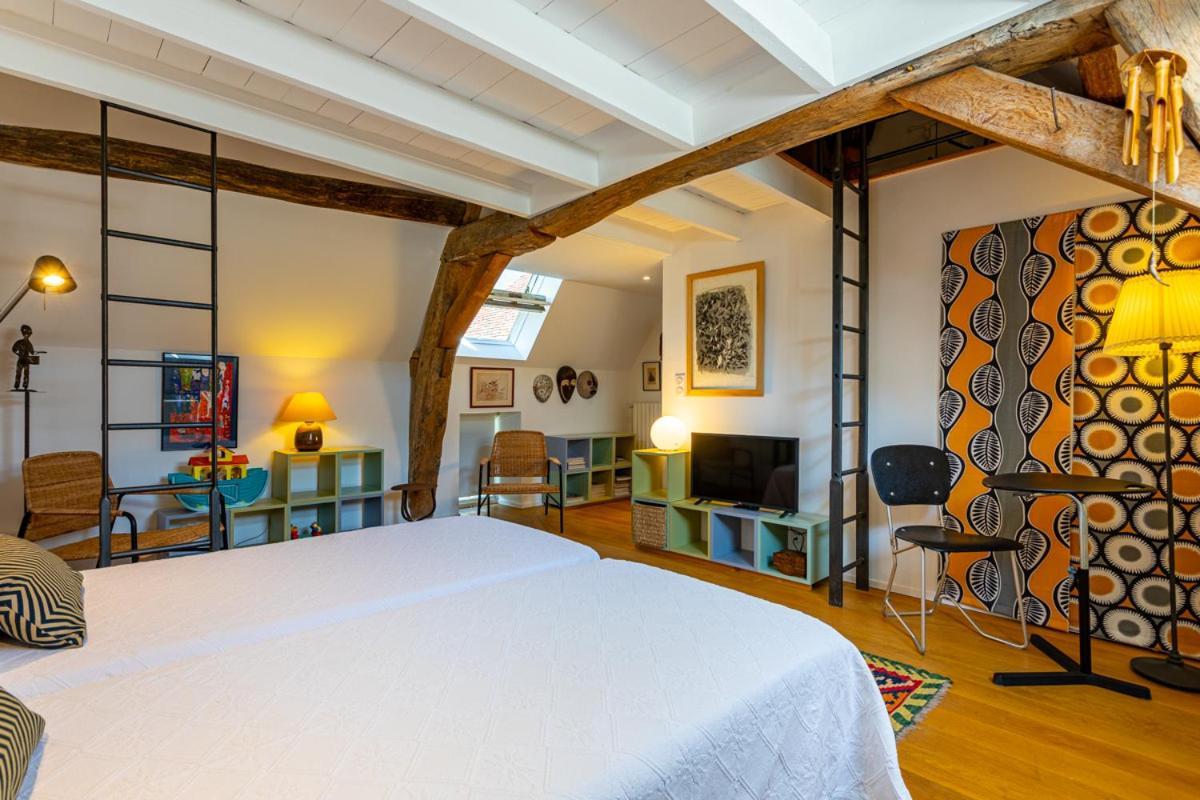 L'Atelier Du Relais Bed and Breakfast Laives Eksteriør billede