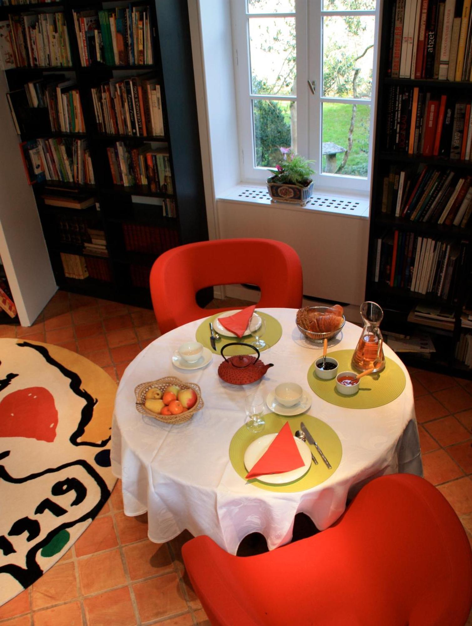 L'Atelier Du Relais Bed and Breakfast Laives Eksteriør billede